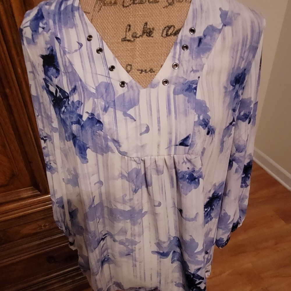 Tahari Blue and White Floral Blouse
